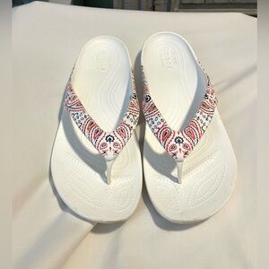 *EUC* CROCS Flip Flop/Sandal/Thong/Slide/Shoes-Geometric Print Straps-Wmns Sz 10